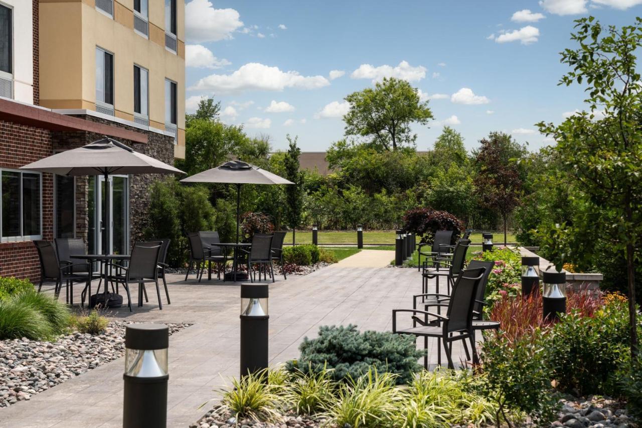 Fairfield Inn & Suites By Marriott Cleveland Tiedeman Road Brooklyn Exterior foto