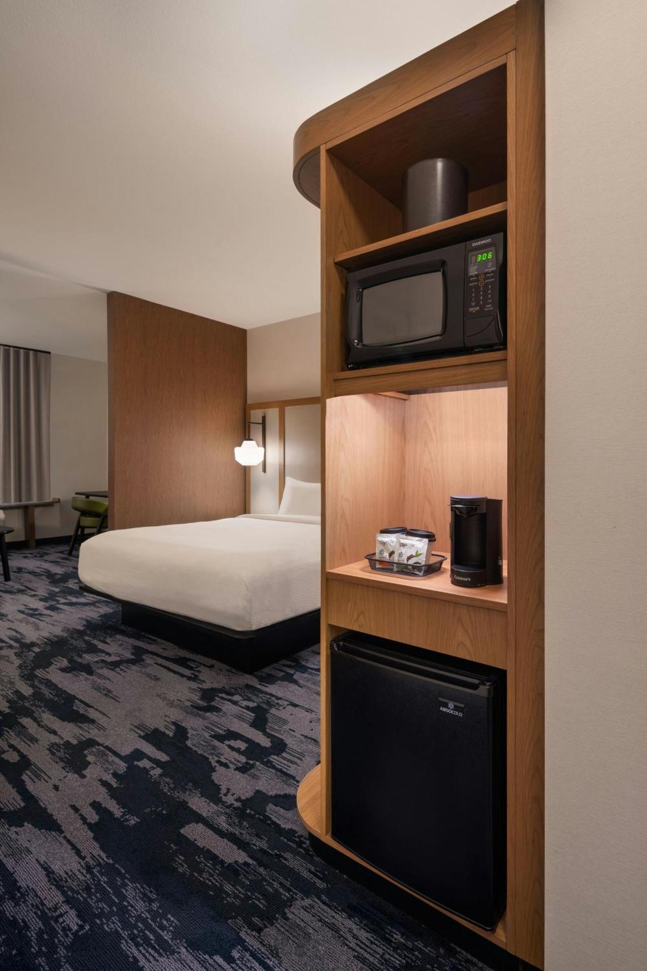 Fairfield Inn & Suites By Marriott Cleveland Tiedeman Road Brooklyn Exterior foto